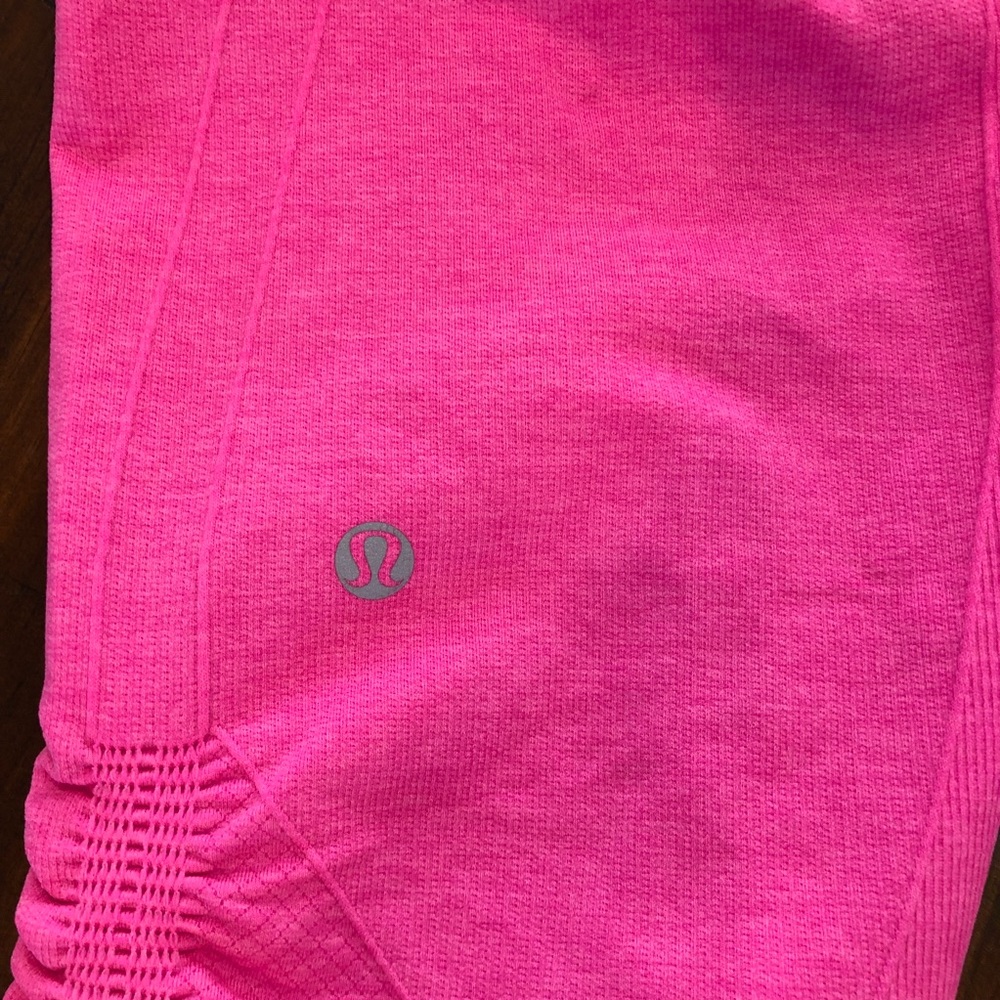 🍋Lululemon In The Flow Crops - Picture 4 of 4